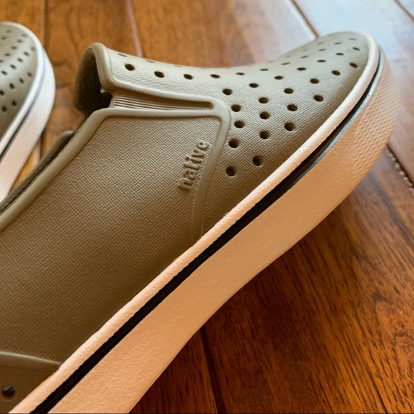 Native | taupe slip on shoes | Sz M6 / W8 - Picture 6 of 14
